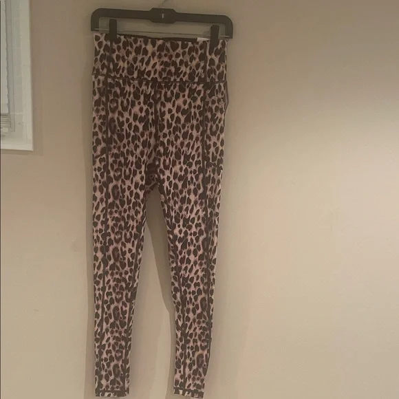 VS Leopard Print Leggins - Picture 3 of 5
